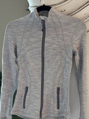 Lululemon Heathered Light Gray Define Jacket, Size 4